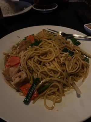 Veganized drunken noodles at Sen Thai Asian Bistro in St Louis