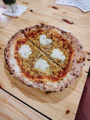 Frango c/ queijo youth at Pizza Youth in Sao Paulo