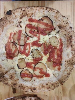 Batata com catchup at Pizza Youth in Sao Paulo