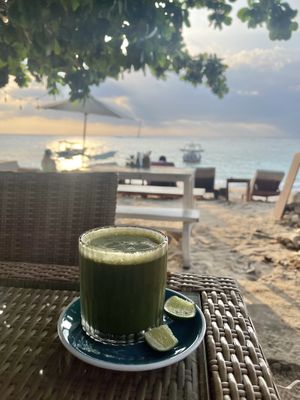 Very small juice, but nice view 🥬🏝️   at Ombak Zero Waste Cafe in Lembongan