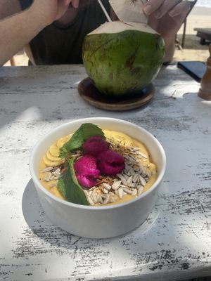 Smoothie Bowl  at Ombak Zero Waste Cafe in Lembongan