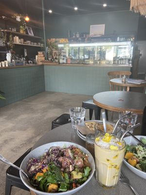 Yum at Ours in Caloundra