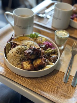 秋のブッダボウル/Autumn buddha bowl  at Optimus Cafe in Osaka