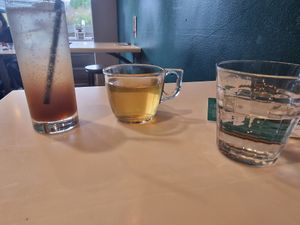 Orange ginger soda and jasmine tea at Optimus Cafe in Osaka