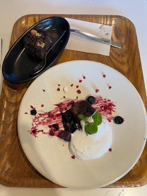  at Optimus Cafe in Osaka