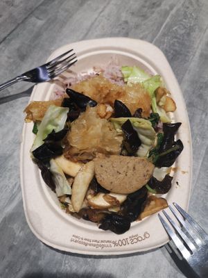 Mushroom stir fry at So Vegan - Yaowarat​ in Bangkok