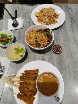 Satay, rice with mushrooms and soup at So Vegan - Yaowarat​ in Bangkok