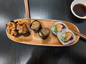 Variety of sushis at Shū ShòuSī 蔬壽司 - Yasaisushi in Taichung