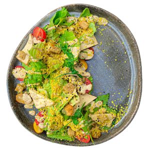 Цезарь с тофу и артишоками at Tsiniki in Moscow