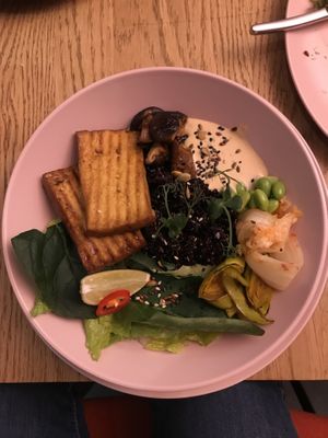 Rice bowl with tofu steak at Tsiniki in Moscow