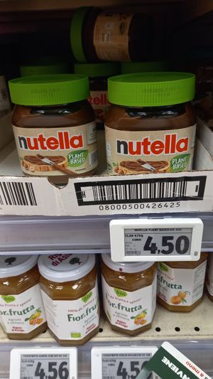 vegan nutella at Pam in Bologna