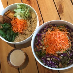 Tofu Poke & Zoodle Salad - so colourful! at Ver De in Puerto Princesa