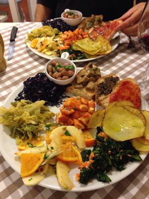 Vegan platter at Una Terrazza in Toscana in Monterchi