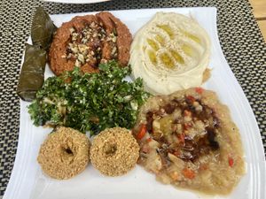 Gemischte vegane Vorspeisenplatte   at Arabisk in Speyer