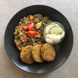 Grahovi polpeti, ajdova kaša z zelenjavo in tzatziki omaka at Vanderveg in Ljubljana