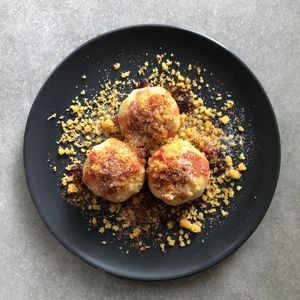 Veganski slivovi cmoki at Vanderveg in Ljubljana