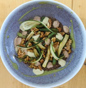 Plat de la semaine du 7 juillet :
Lentilles - Haricots Verts - Courgettes - Noix - Xawaash at Locafé in Grenoble