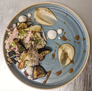 Entrée de la semaine du 7 juillet :
Aubergine - Oignons - Sésame - Boulgour at Locafé in Grenoble