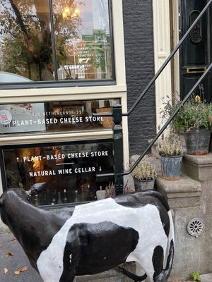Süßer Laden   at Willicroft - Plant Based Cheese Store in Amsterdam