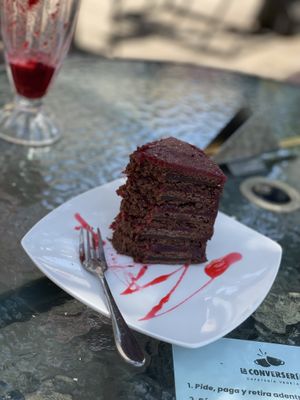 Torta trufa frambuesa   at La Converseria in Santiago
