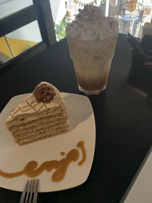 Torta Lucuma Manjar y Chai Latte   at La Converseria in Santiago