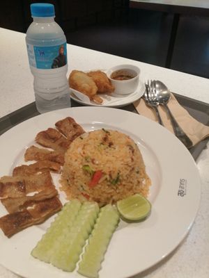 Tom yam rice at Sook Sathorn - Silom in Bangkok