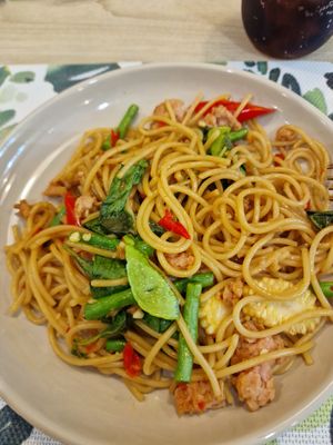 Spicy spagetti at Sook Sathorn - Silom in Bangkok