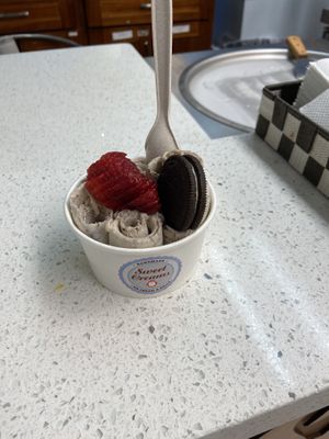 Nondairy Soy base with Oreos  at Sweet Creams in Honolulu