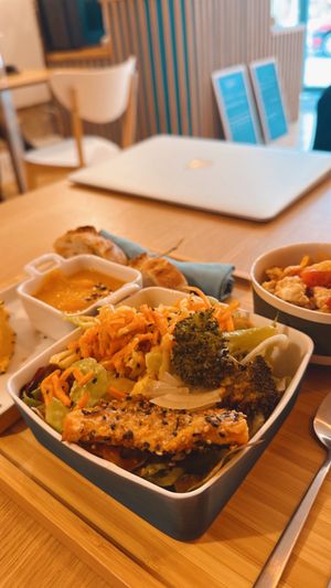   at Hélou Sushi House in Paris