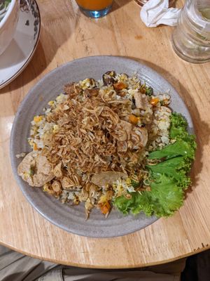 Fried rice at Huong Viet in Hanoi