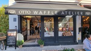  at Otto Waffle Atelier in Bruges