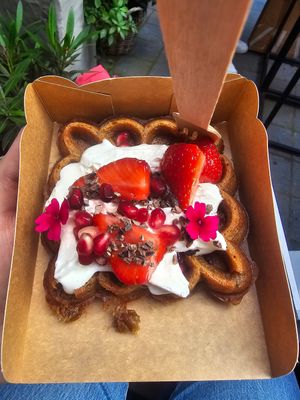 Vegan Waffle 😍 at Otto Waffle Atelier in Bruges