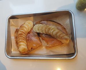 Peanut butter banana toast at Om Juice Bar in New York City