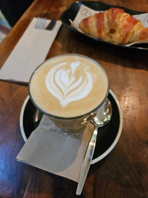 Oat latte decaf at Metropole QVB in Sydney