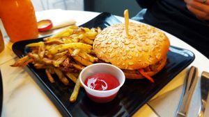 Burger shiitaké teriyaki at Copper Branch - Cours Charlemagne in Lyon