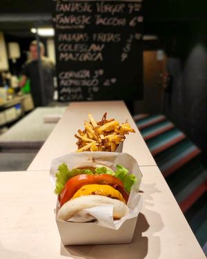 FANTASTIC VURGER WITH FRIES at Fantastic V in Madrid