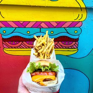 FANTASTIC VURGER (BEYOND MEAT MADE BY OUR OWN RECIPE) at Fantastic V in Madrid