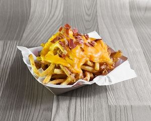 VACON CHEESE FRIES at Fantastic V in Madrid