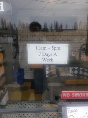 Open hours at Pane d'Amore in Port Townsend