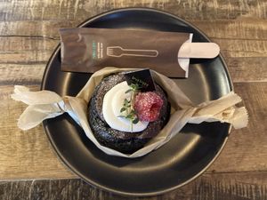 Gateau chocolat  at Very Veggy-SALAD WORKS- in Fujisawa