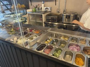 𝖲𝖺𝗅𝖺𝖽 𝖻𝖺𝗋  at Very Veggy-SALAD WORKS- in Fujisawa