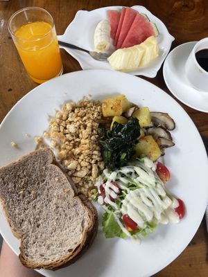 Vegan breakfast 🥗🍉🍍🍌  at DD Hut in Koh Tao