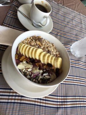 Berry smoothie bowl, vegan! at DD Hut in Koh Tao