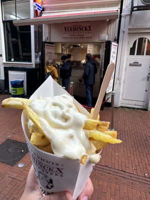 Medium w/ Vegan mayo   at Vleminckx Sausmeesters in Amsterdam