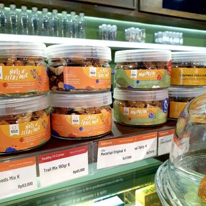  at Burgreens - Oakwood in Jakarta