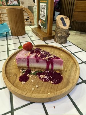 'Raw Strawberry Cheesecake’  at Burgreens - Oakwood in Jakarta