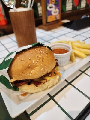 Roast Beev burger at Burgreens - Oakwood in Jakarta