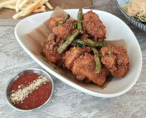 Fried Cauliflower at Food Does Matter 푸드더즈매터 in Seoul