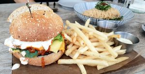 Cheese burger at Food Does Matter 푸드더즈매터 in Seoul