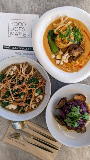 Meatball Romesco & Spicy Noodle
& Mushroom Barley Risotto at Food Does Matter 푸드더즈매터 in Seoul